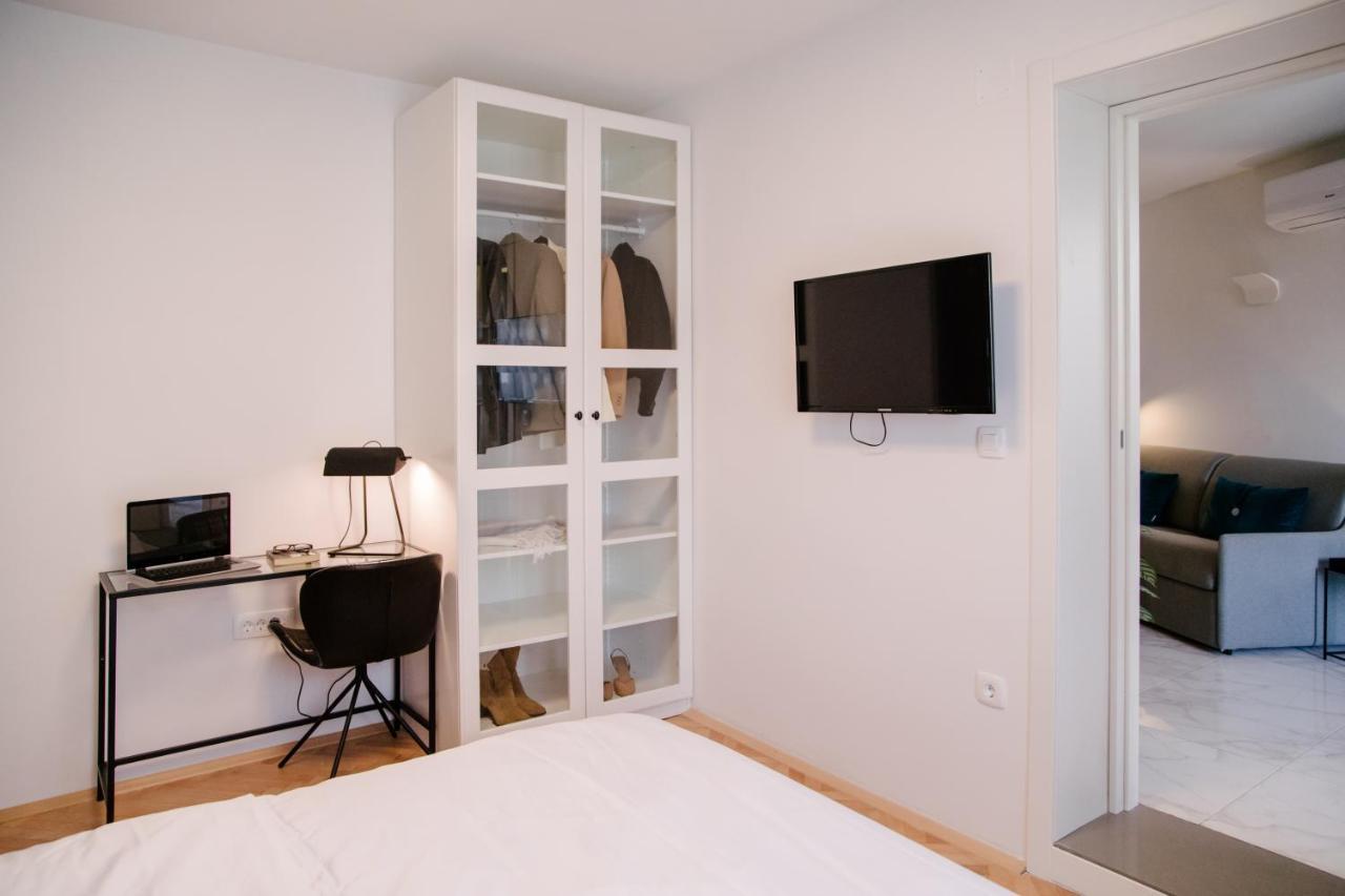 Apartments Toni Split Buitenkant foto